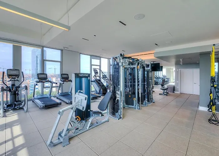 W Loop Studio W Pool Gym Lounge Nr L Chi-749 Chicago