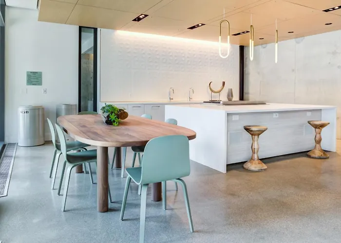 W Loop Studio W Pool Gym Lounge Nr L Chi-749